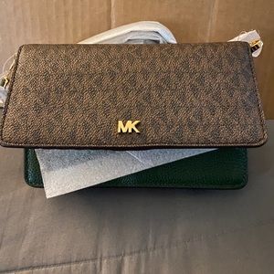 Michael Kors phone wallet shoulder bag